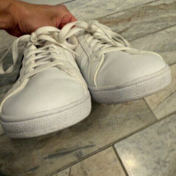 NEW Adidas women's size 10 black/white VS Advantage sneakers - Picture 2 of 8